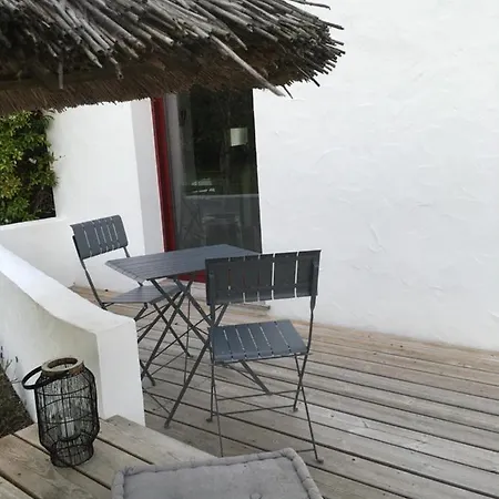 D Hotes Les Trois Chateaux Piscine Interieure Chauffee 3*