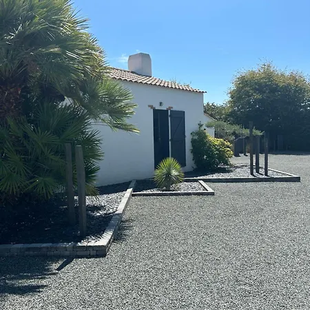 D Hotes Les Trois Chateaux Piscine Interieure Chauffee 3* Notre-Dame-de-Riez