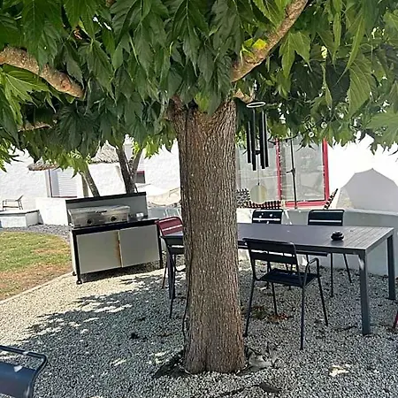 D Hotes Les Trois Chateaux Piscine Interieure Chauffee