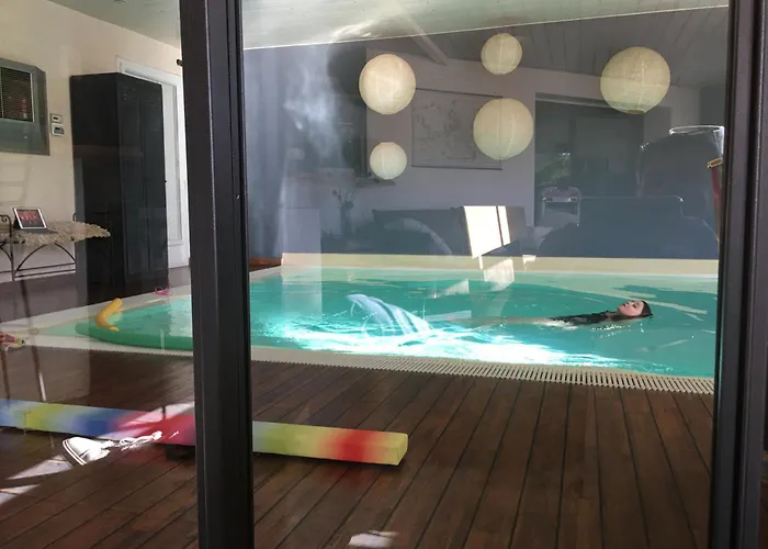 D Hotes Les Trois Chateaux Bed & Breakfast